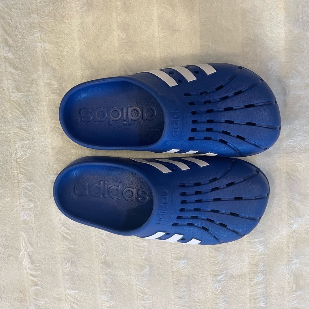 Adidas Blue Adilette clogs USM5/USW6 - Picture 2 of 4